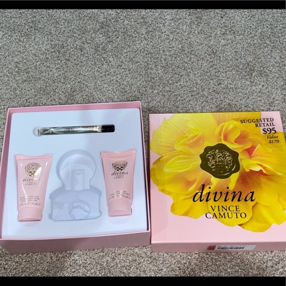 Vince Camuto Gift set